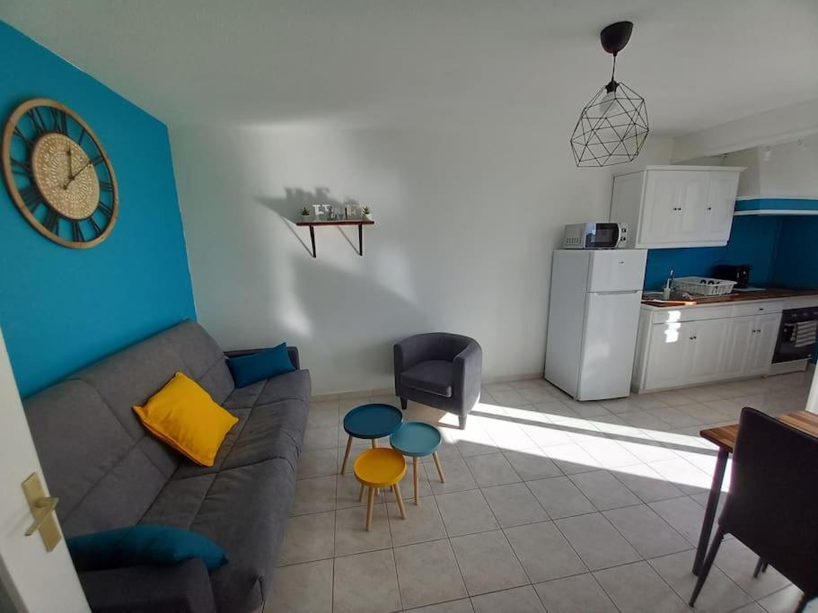 Appart 2/4 Pers Proche Centre Avec Balcon, Parking Narbonne Buitenkant foto