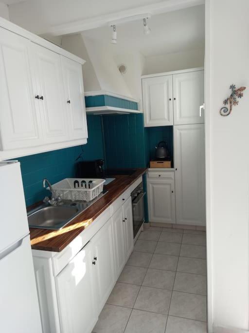 Appart 2/4 Pers Proche Centre Avec Balcon, Parking Narbonne Buitenkant foto
